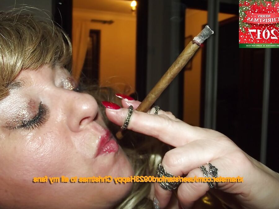 XMAS GOLD SLUT