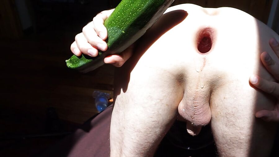 My asshole fucked by giant zuchini biiig gape