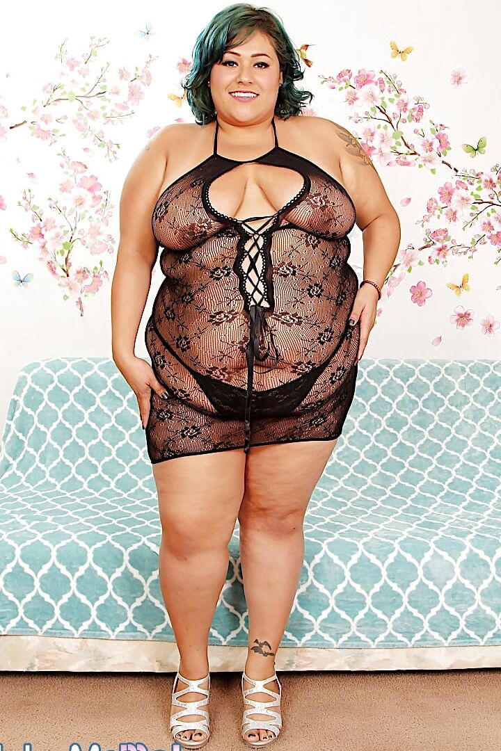 Horny plumper Veruca Darling hardcore threesome sex