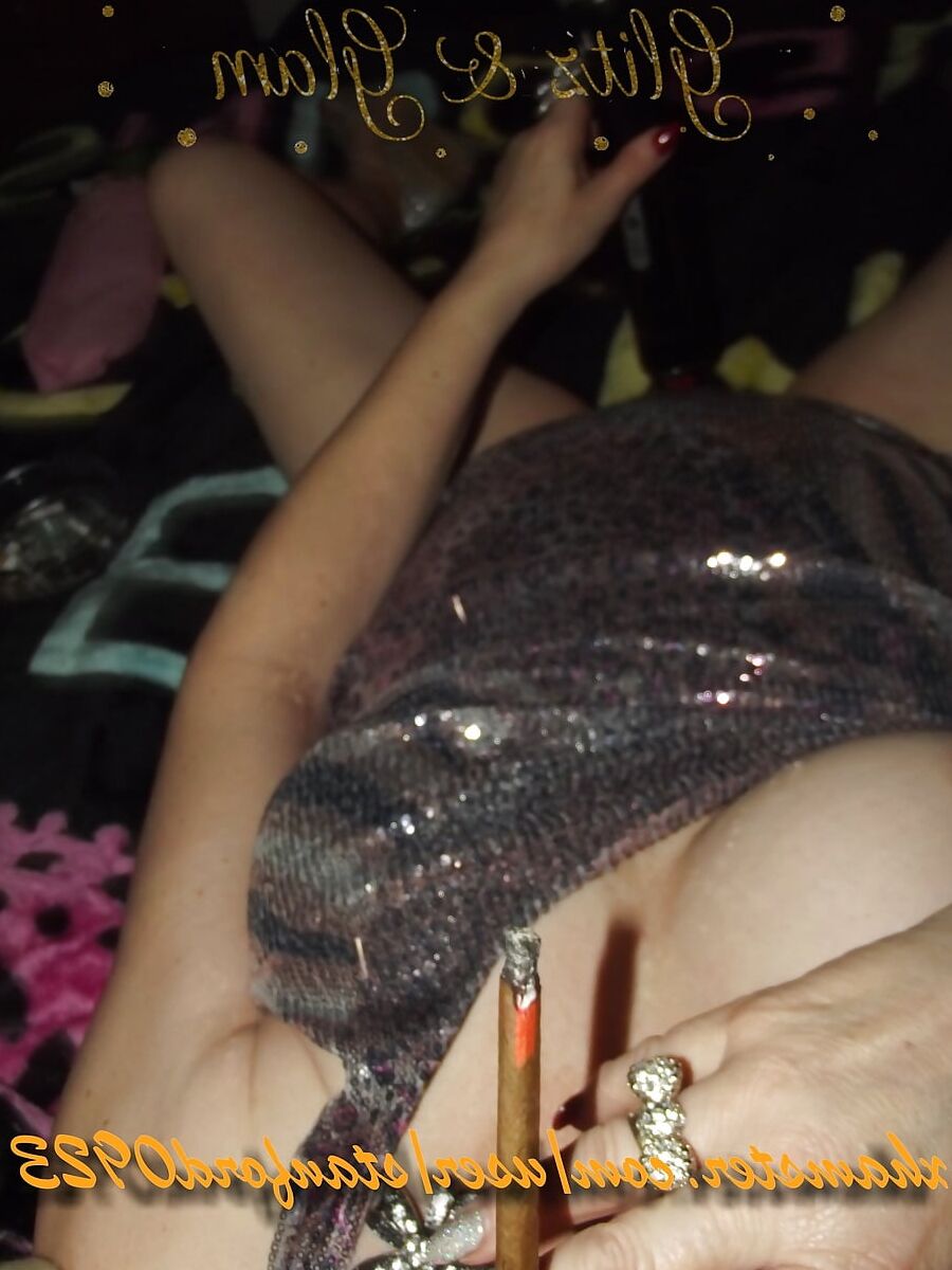 GLITZ & GLAM SLUT