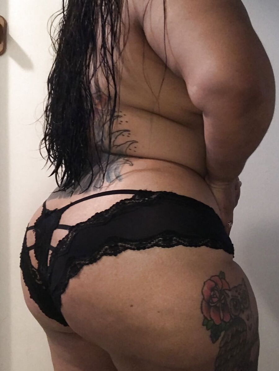 Thick Latina wifey