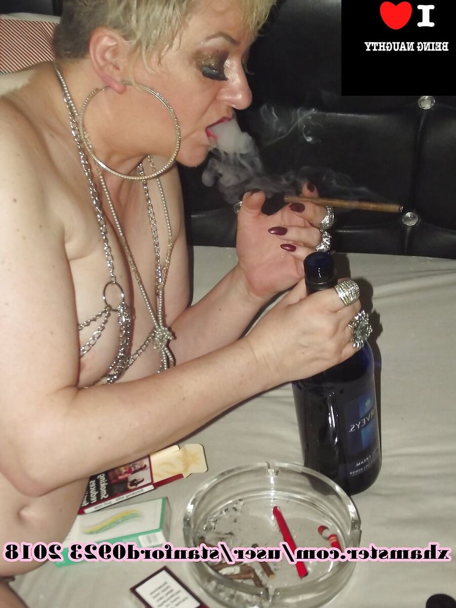 SLUT WATCHING PORN