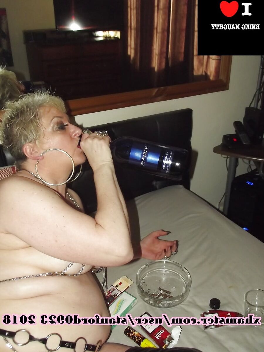 SLUT WATCHING PORN