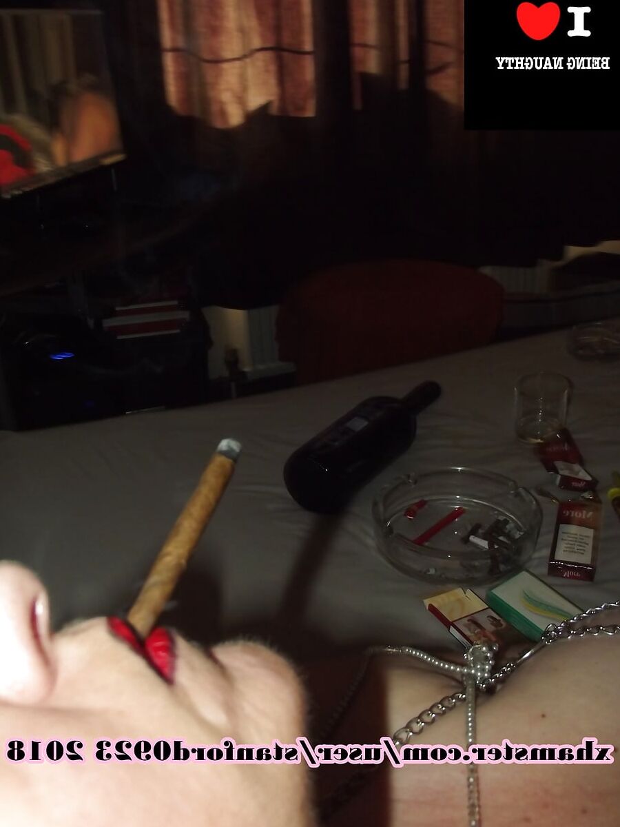 SLUT WATCHING PORN
