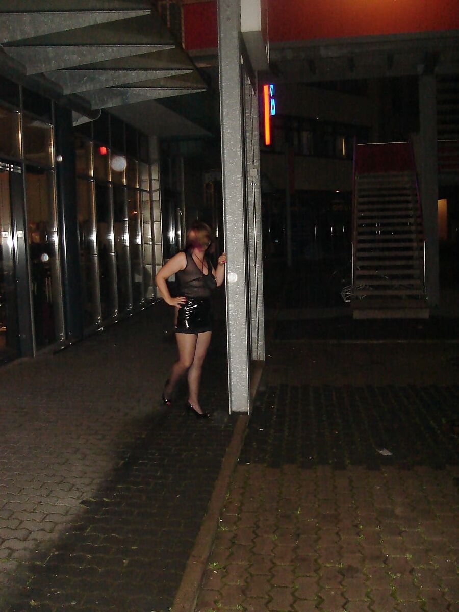 8 Outdoor Milf