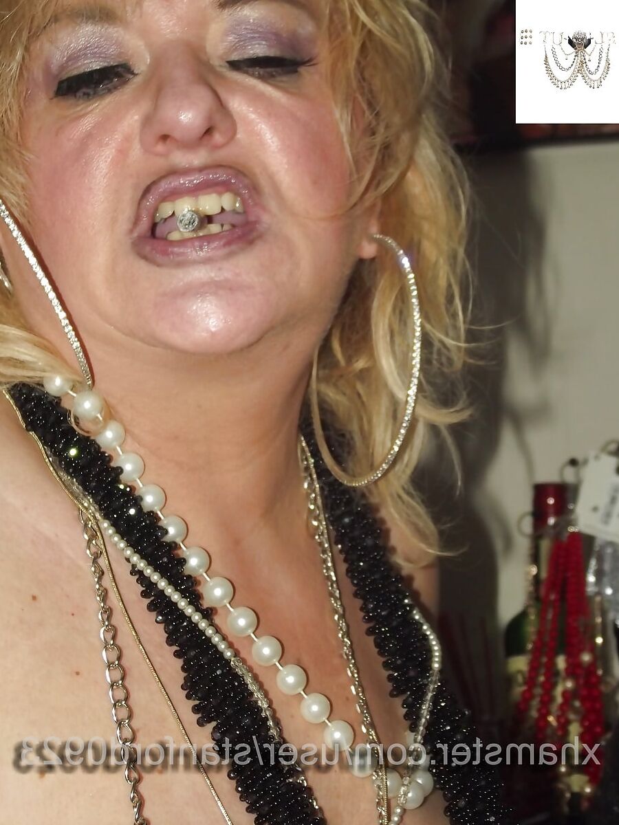 SLUTS CHAINS