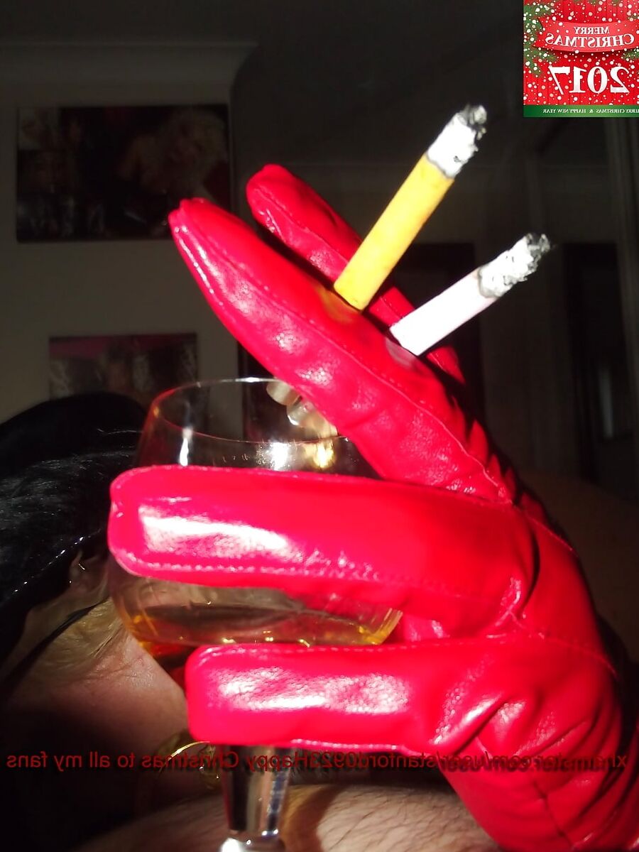 XMAS HIGH CLASS SLUT