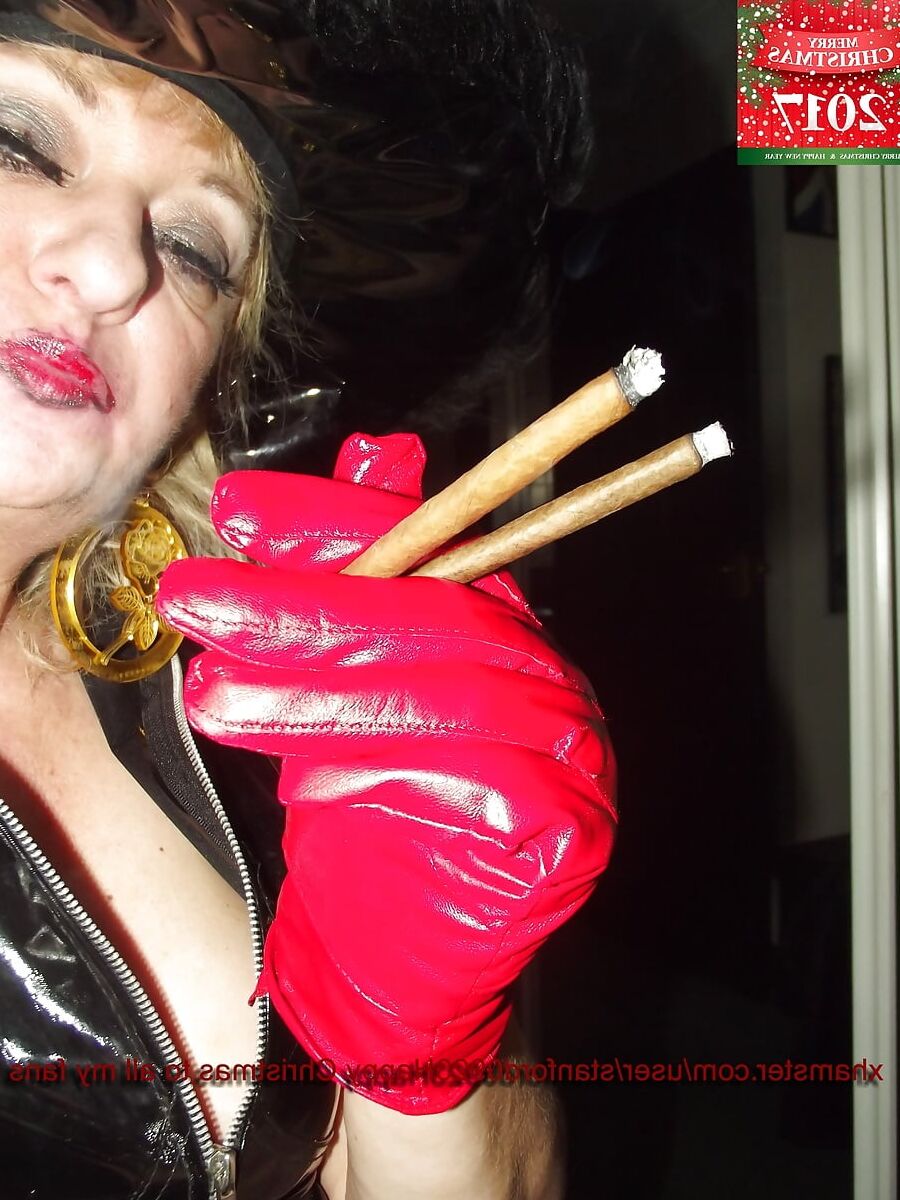 XMAS HIGH CLASS SLUT