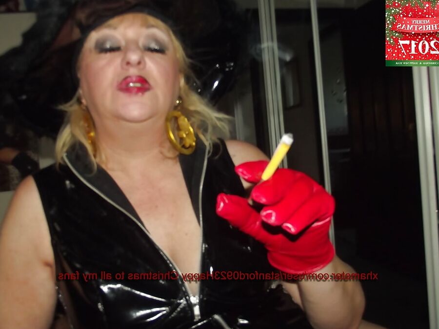XMAS HIGH CLASS SLUT