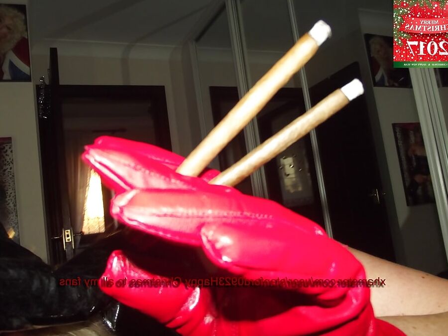 XMAS HIGH CLASS SLUT