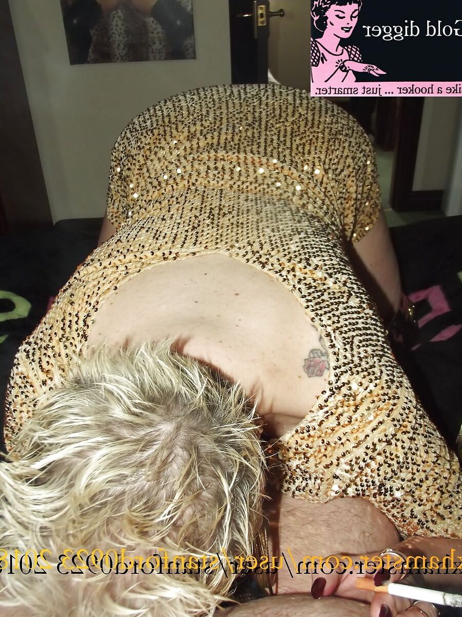 GOLD DIGGING SLUT