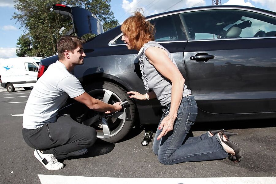 Horny Granny Amanda's pussy gets pounded in the parking lot