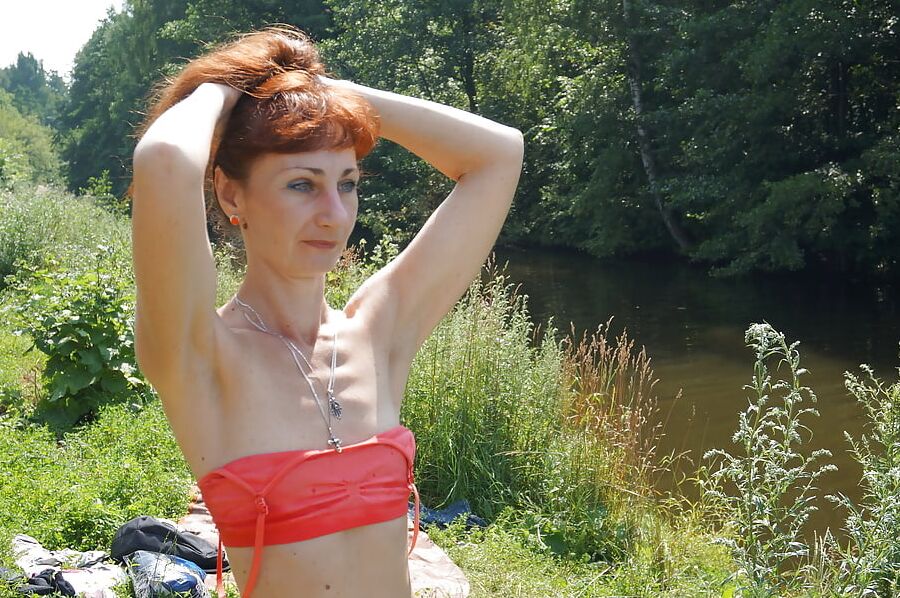 Red bikini no 3