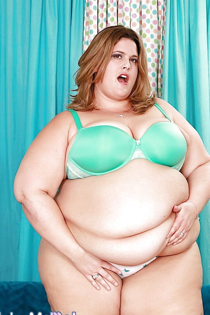 Fat and chubby Erin Green takes a dick in