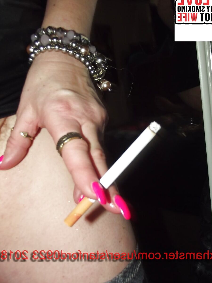 SLUT SUNDAY SMOKING