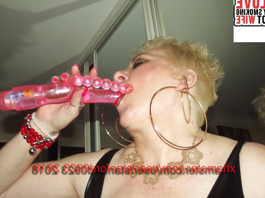 SLUT SUNDAY SMOKING