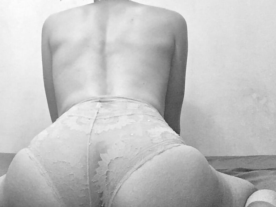 Strangeluv in white lace