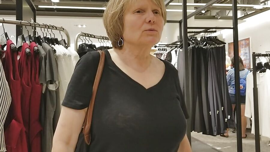 62 yr old MarieRocks rocks jeans