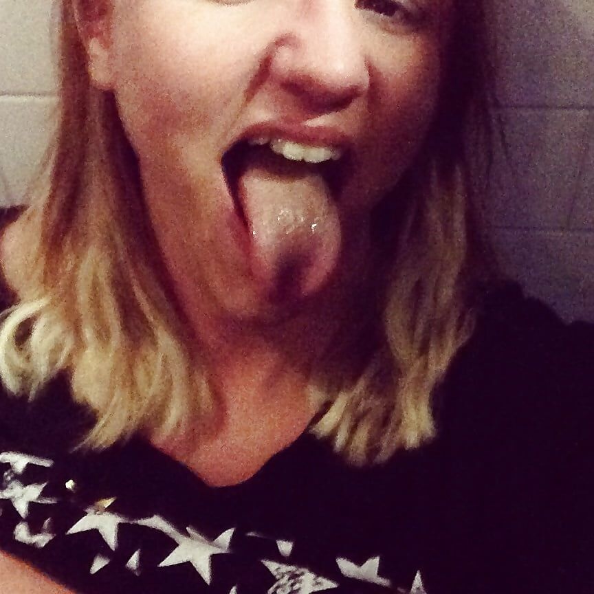 Getting tits out for you all to enjoy tabbyanne 2014