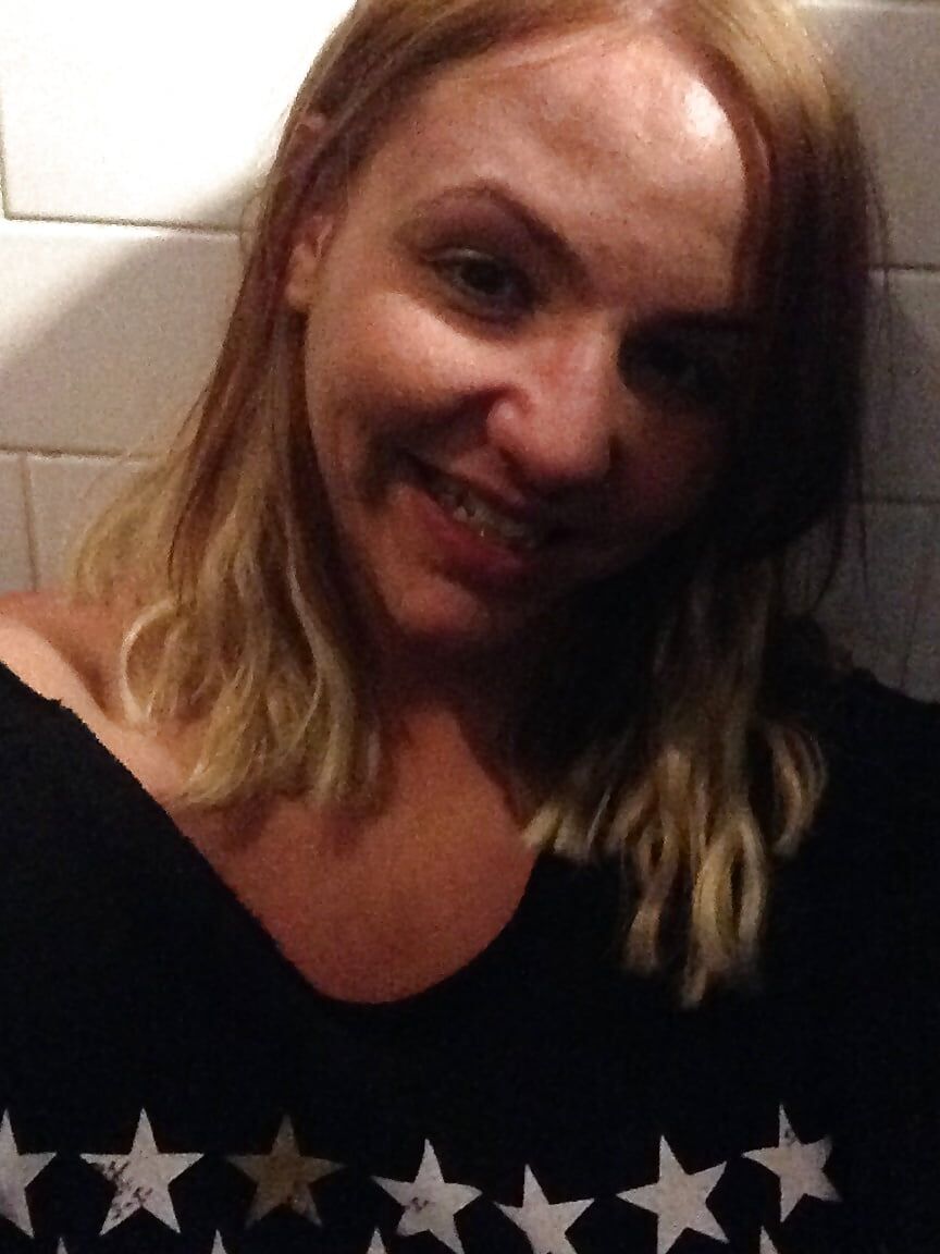 Getting tits out for you all to enjoy tabbyanne 2014