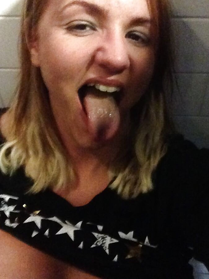 Getting tits out for you all to enjoy tabbyanne 2014
