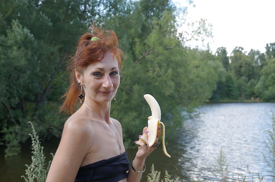Black bikini and banana