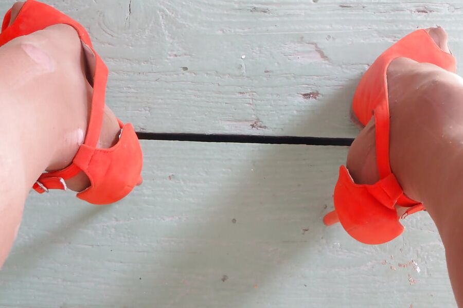 Orange plattform heels
