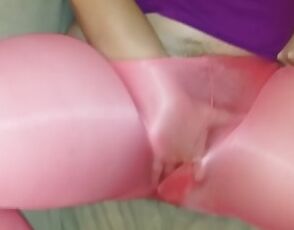 Fingering Pussy in Pantyhose Leggings