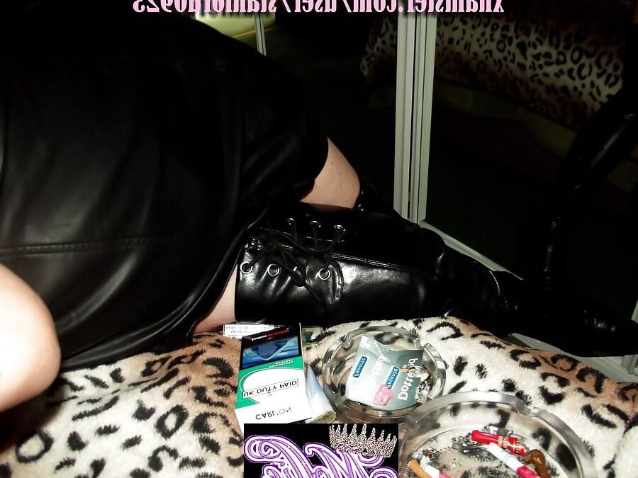 MOLLIE CONDOM SLUT PT1