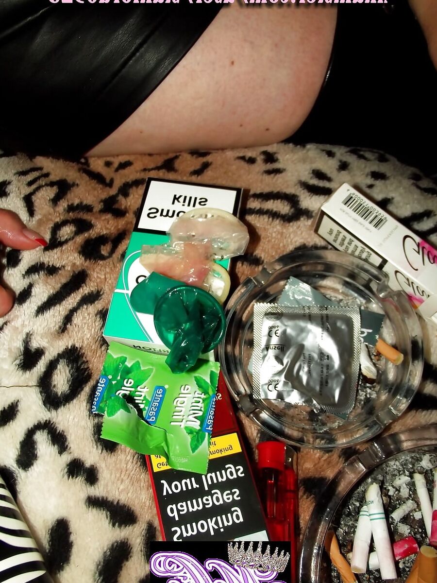 MOLLIE CONDOM SLUT PT 2
