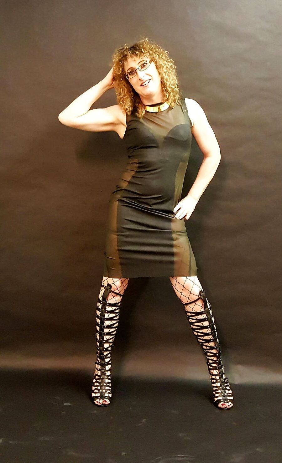 Latex Striptease