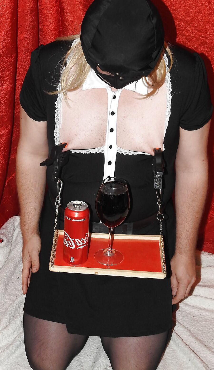 Sissy Served drinks by Glass