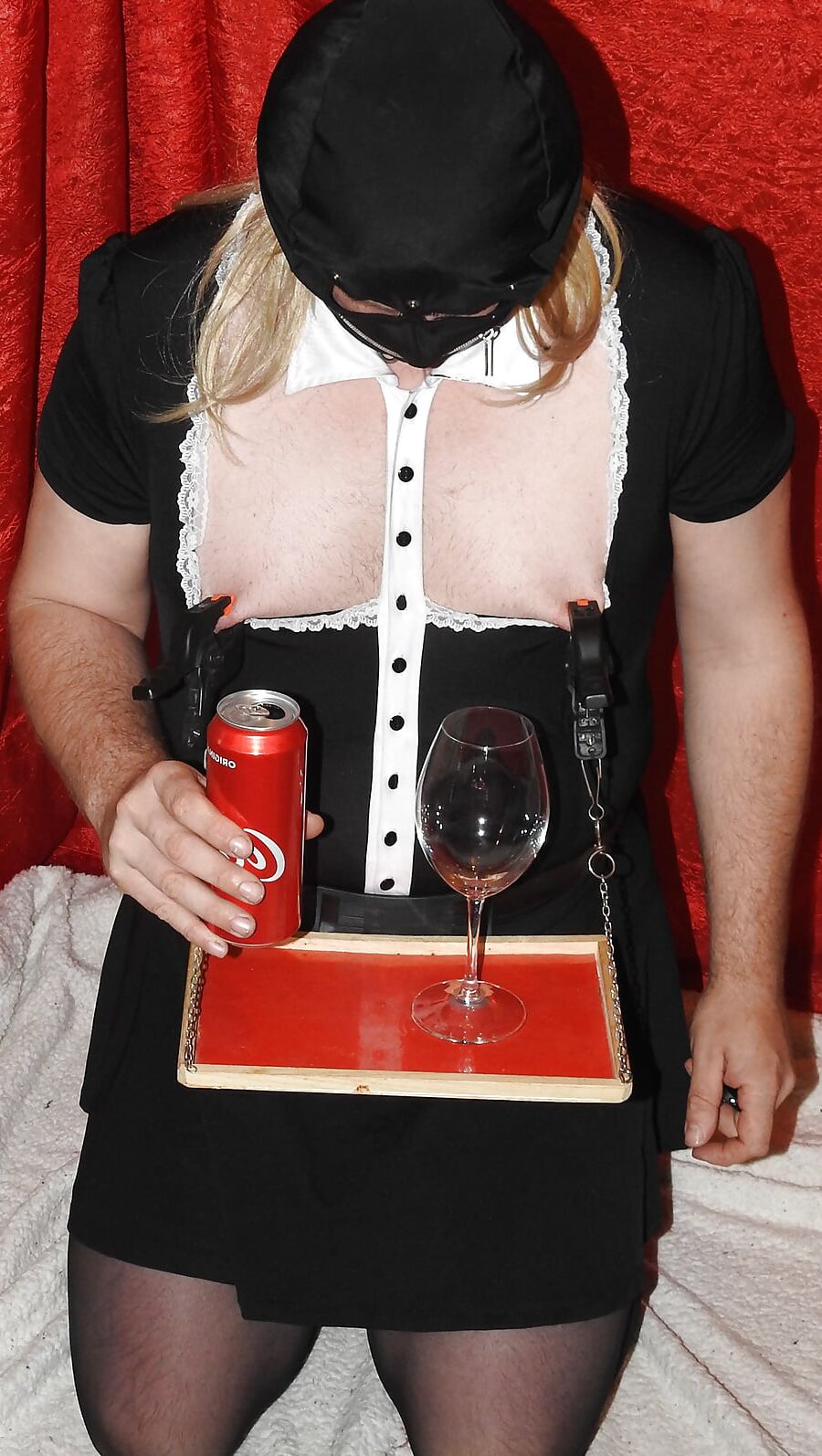 Sissy Served drinks by Glass