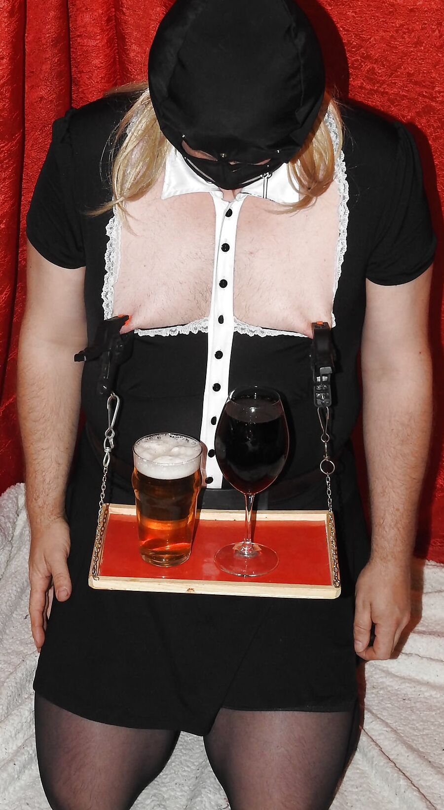 Sissy Served drinks by Glass