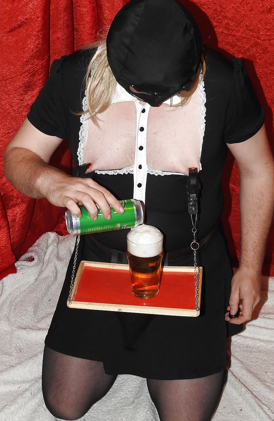 Sissy Served drinks by Glass