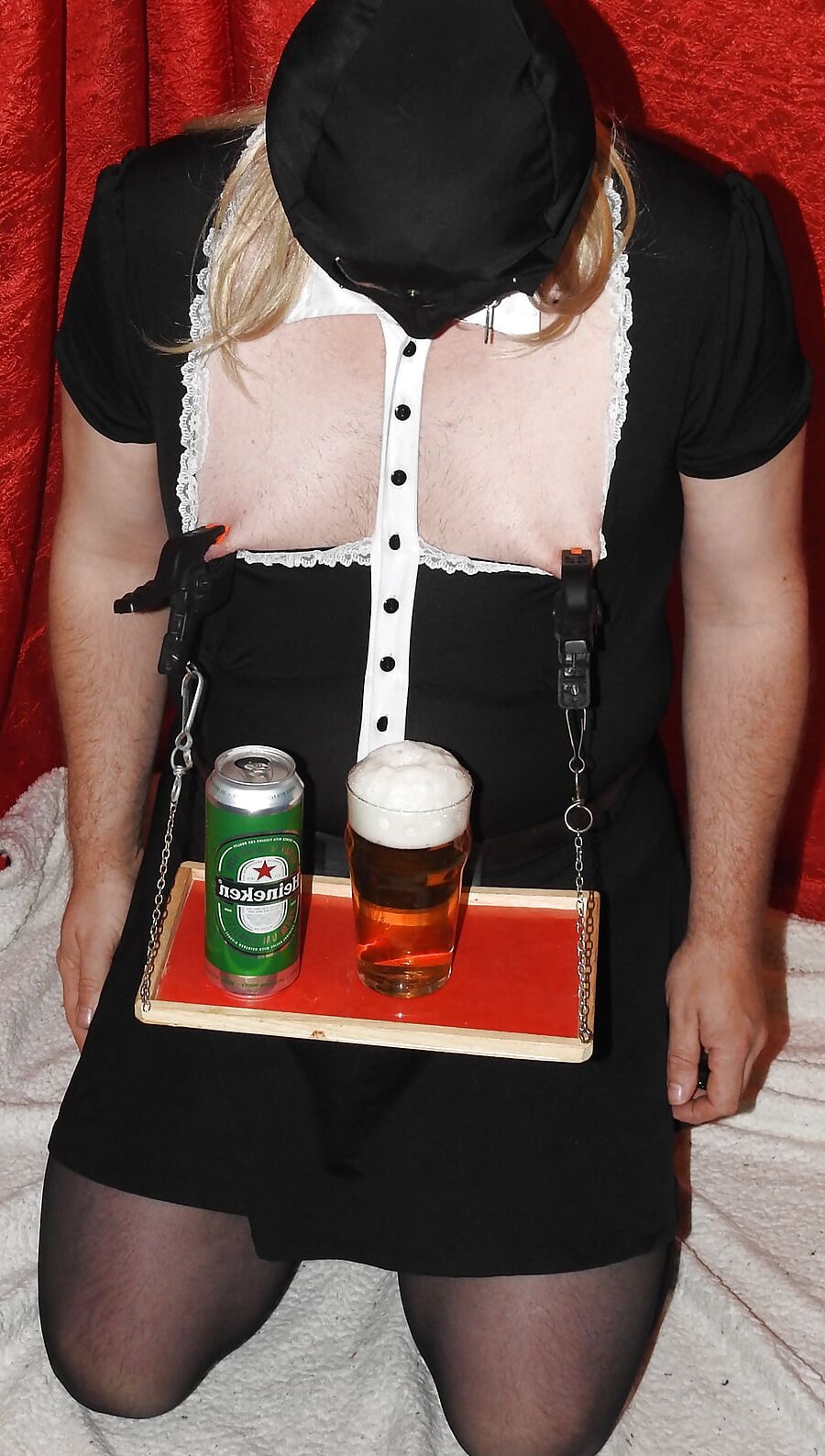 Sissy Served drinks by Glass