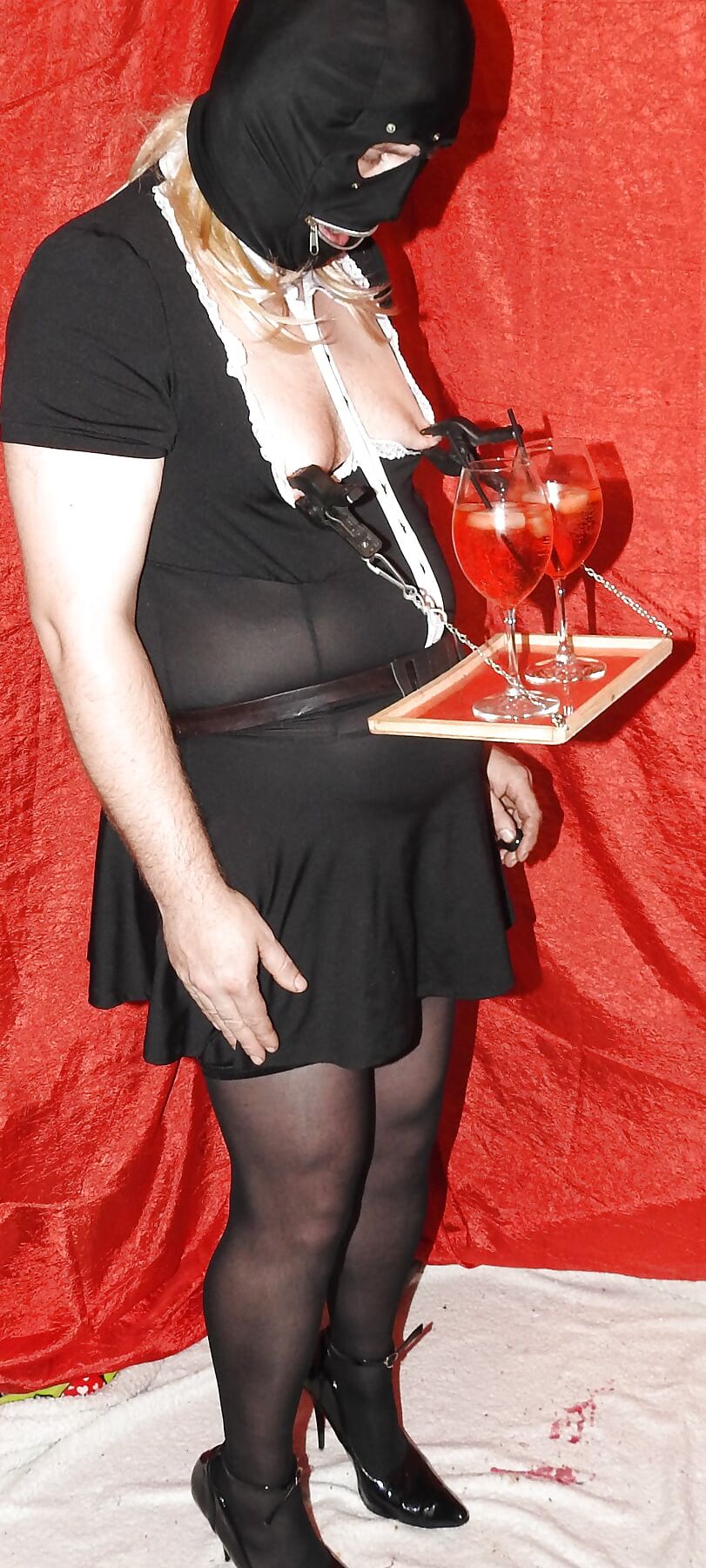 SissyMaid served cold drinks