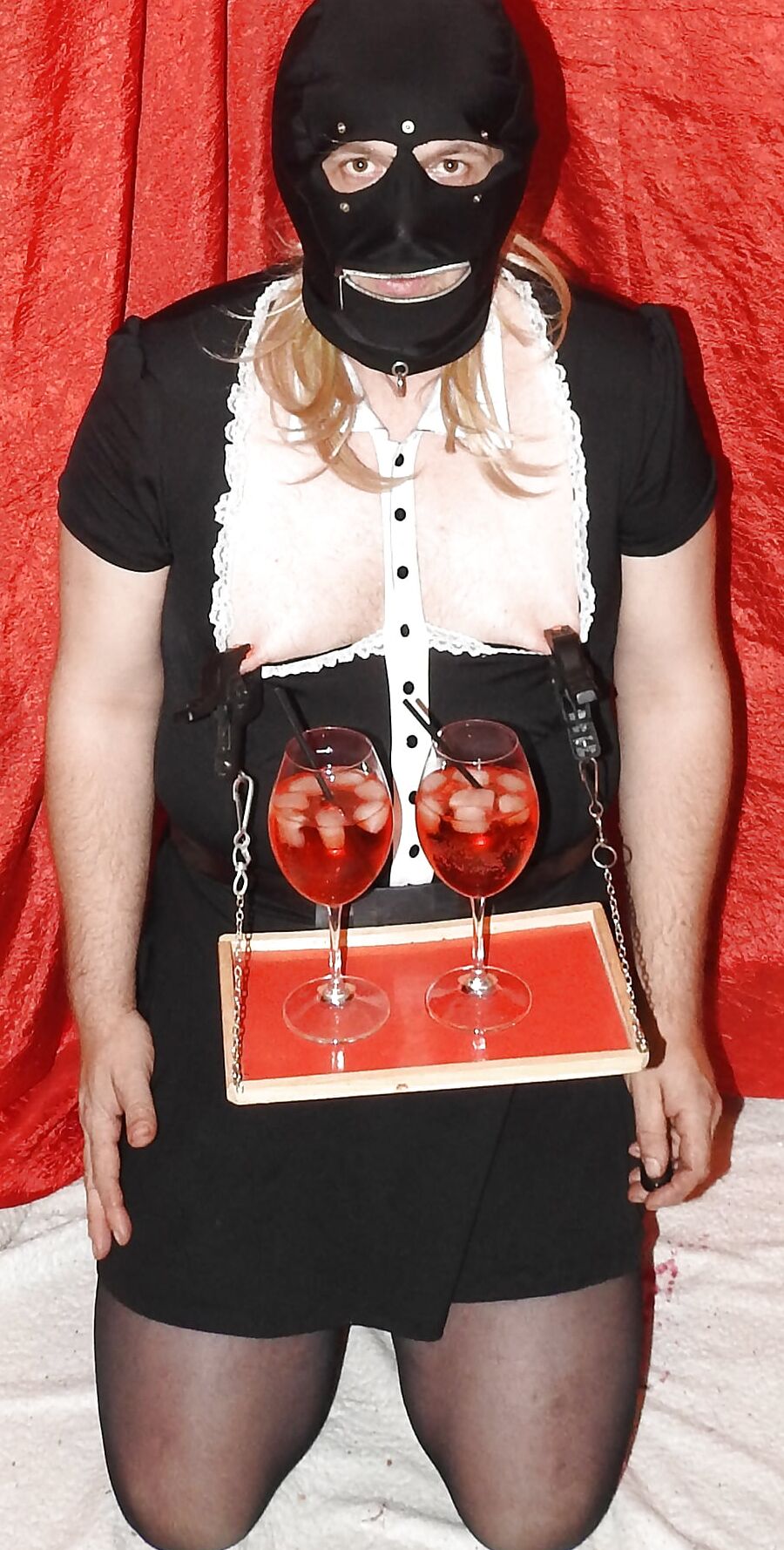 SissyMaid served cold drinks