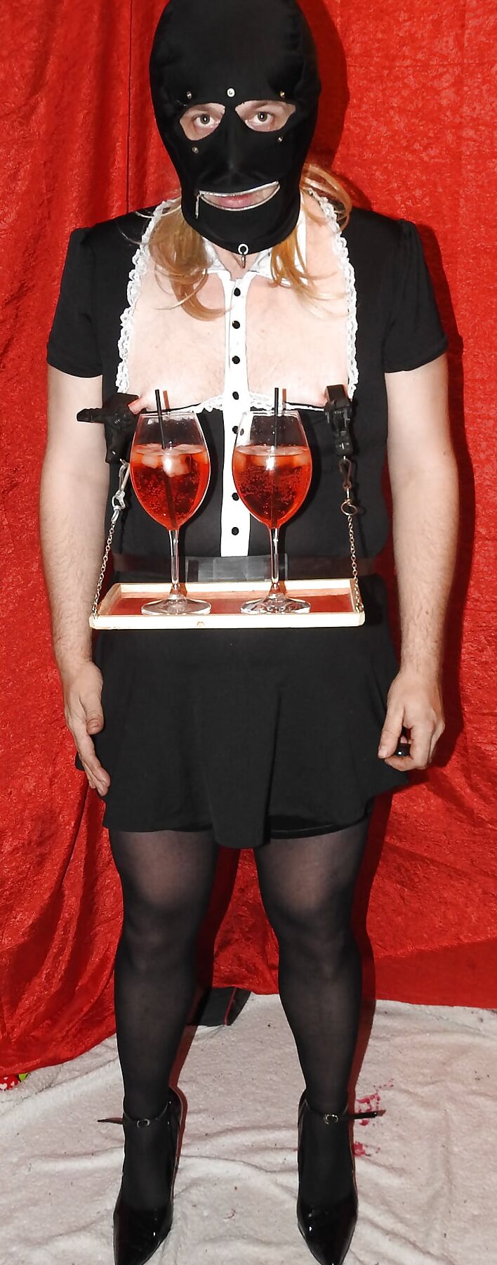 SissyMaid served cold drinks