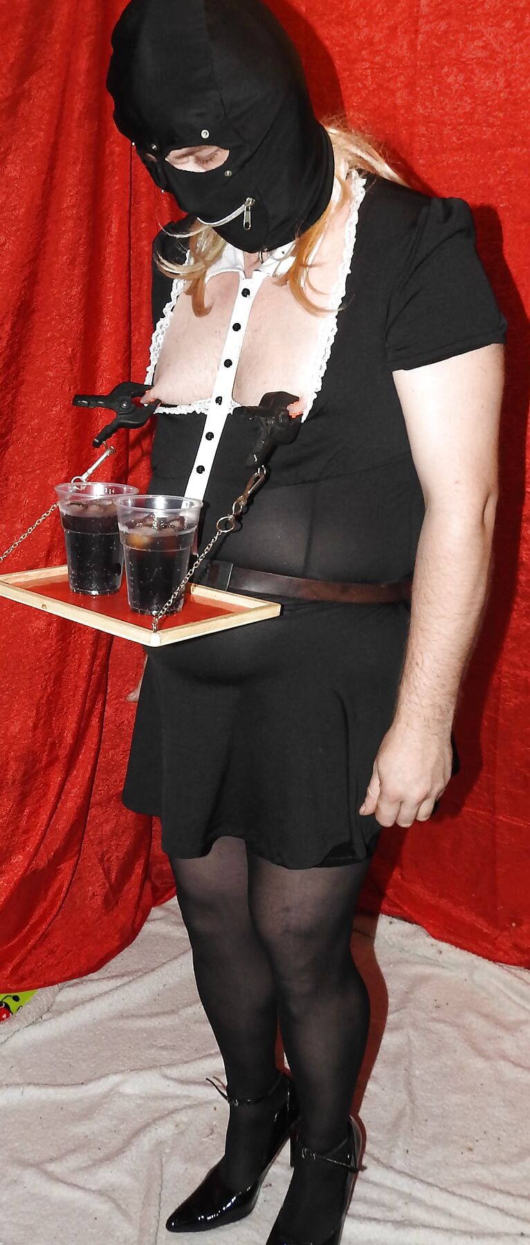 SissyMaid served cold drinks