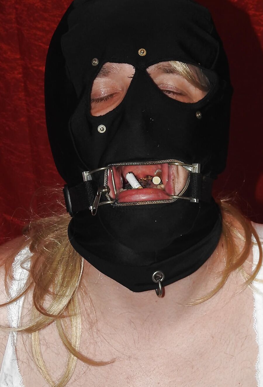 SissyMaid Ashtray