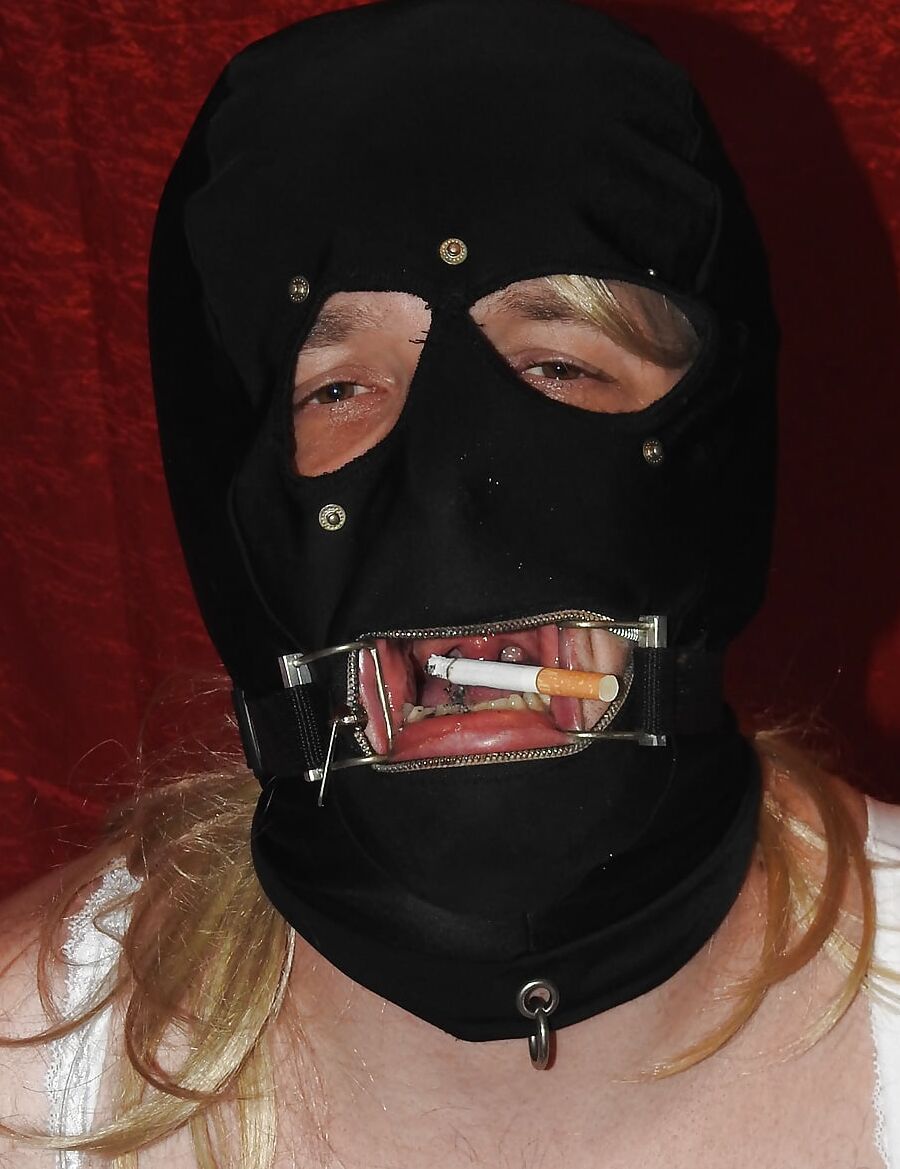 SissyMaid Ashtray
