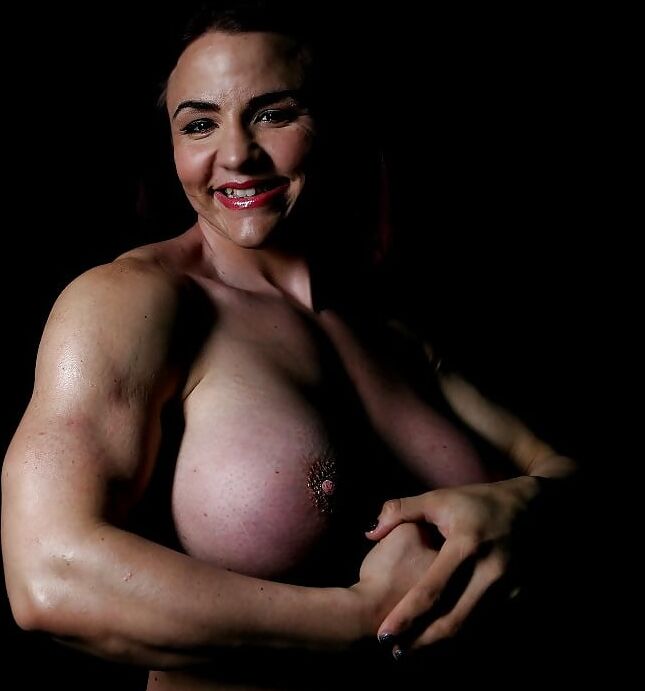 Crazy muscle bitch tabbyanne big tits big clit