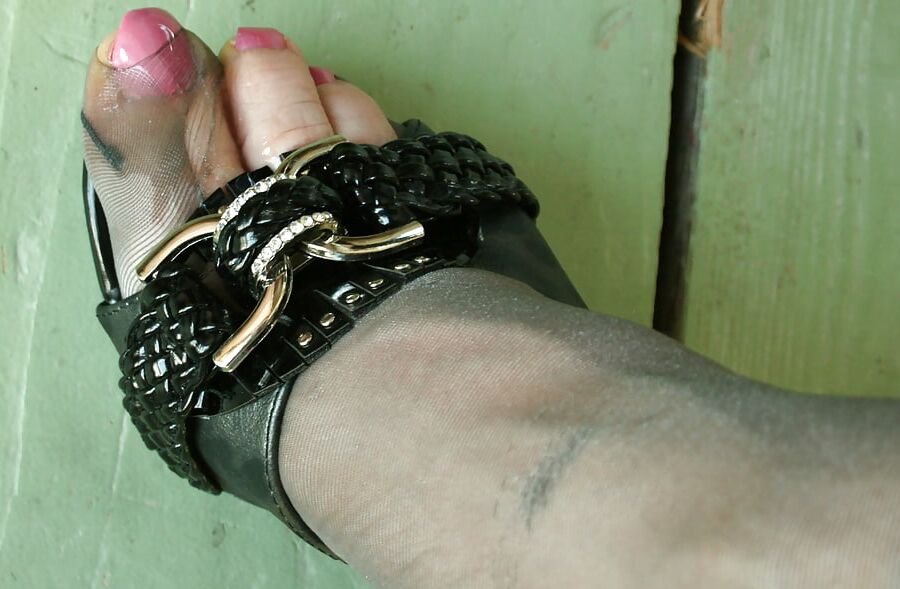 Nail varnish