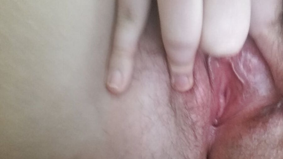 Fuck my wet pussy?