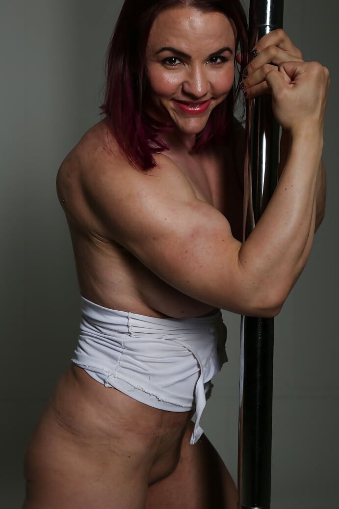 Erotic stripteasing girlfriend experience tabbyanne