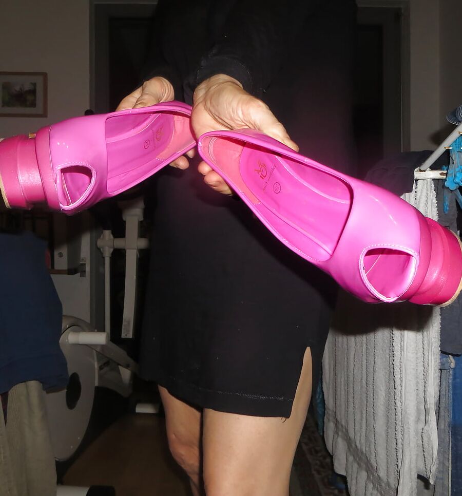My wifes pink heels