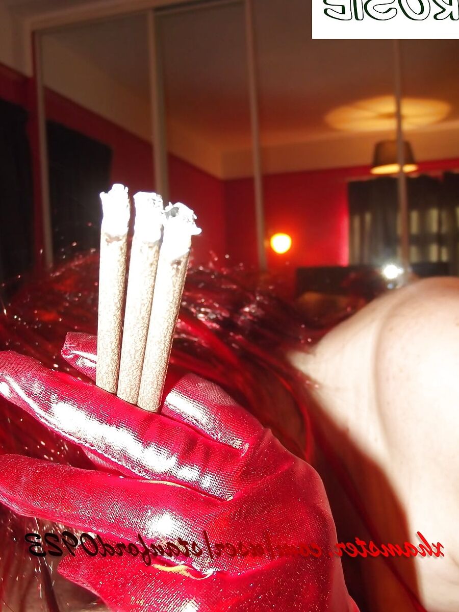 ROSIE SMOKING FETISH SLUT PT2