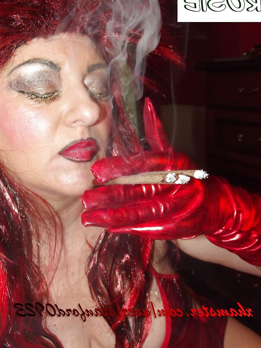 ROSIE SMOKING FETISH SLUT PT2