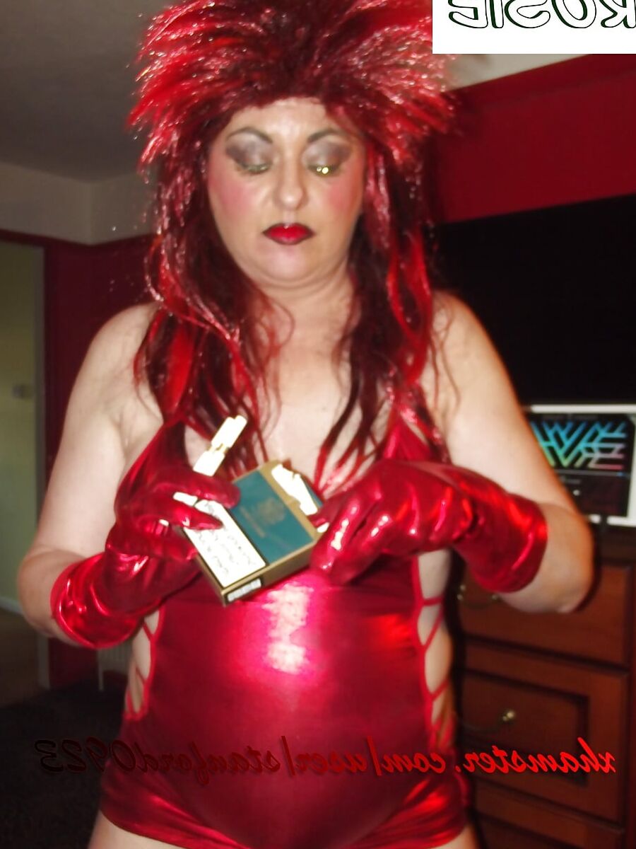 ROSIE SMOKING FETISH SLUT PT2
